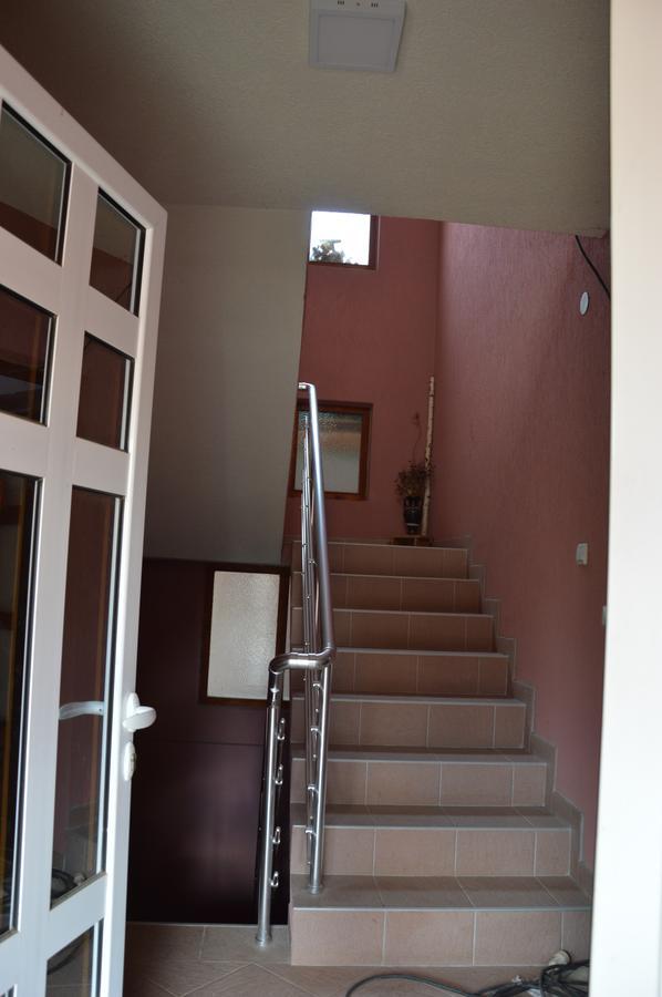 Poseidon Apartment Ni Esterno foto