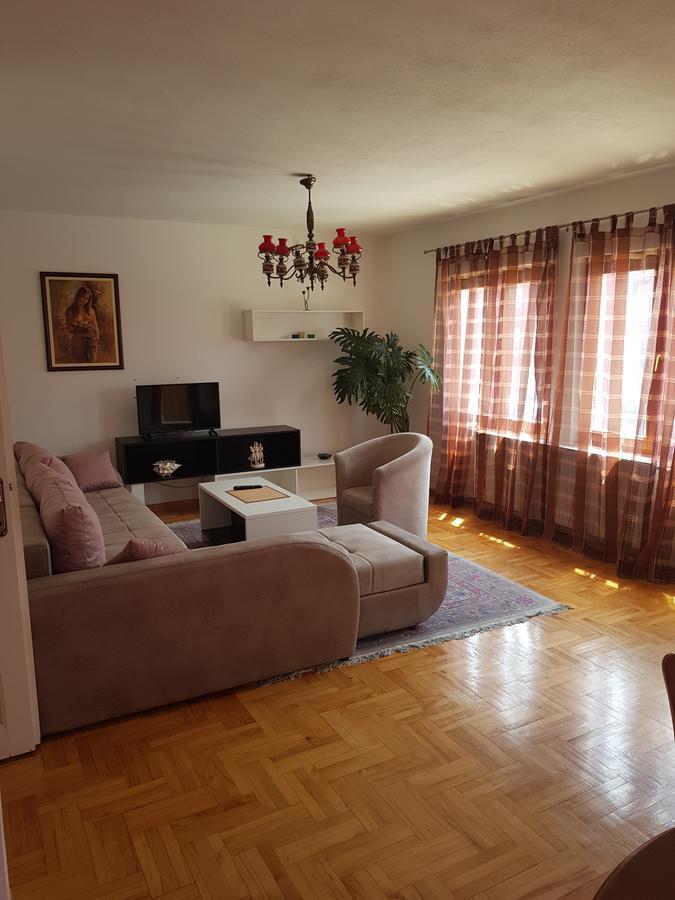Poseidon Apartment Ni Esterno foto